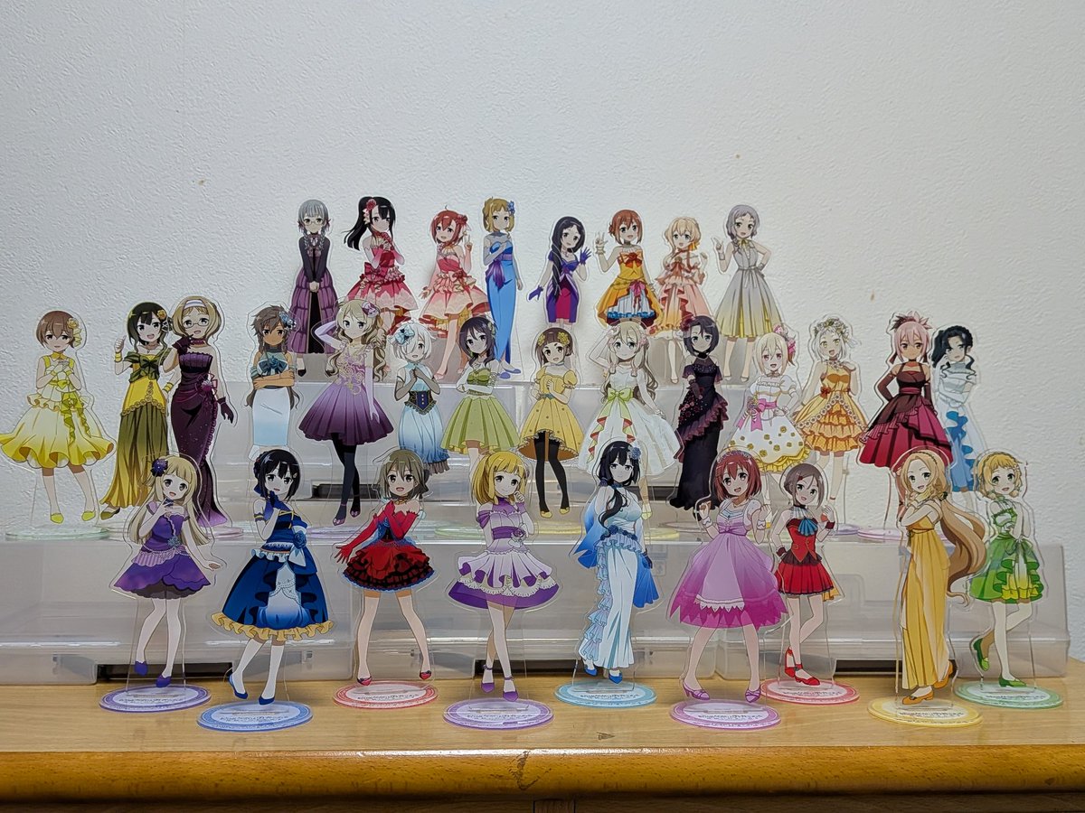 dansan112369's tweet photo. ちなみに比較用として、結城友奈は勇者である花結いのきらめきbirthday一番くじ第1弾の時のものも配置してみました！
どちらも違いがあって、とても素敵ですね！
 #yuyuyu 
#ゆゆゆ 
#ゆゆゆい https://t.co/8P4MPHmN9M