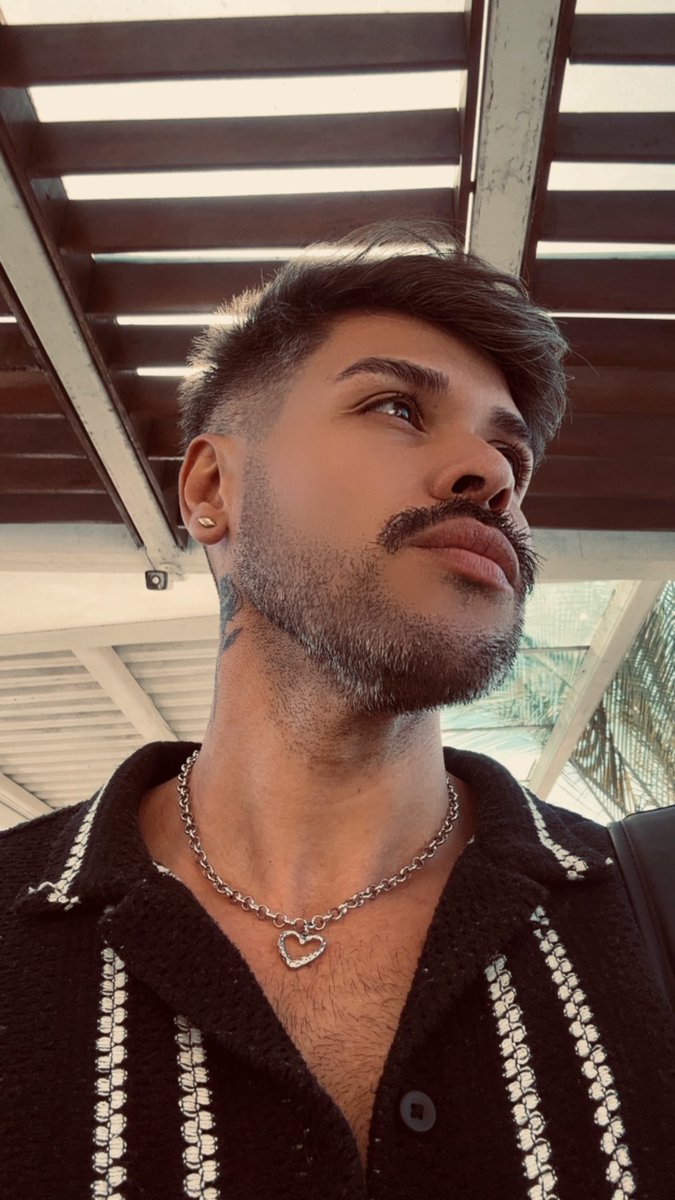 andeersonfs's tweet photo. Grisalho 🧑‍🦳😏 https://t.co/dyY4mIjAmf