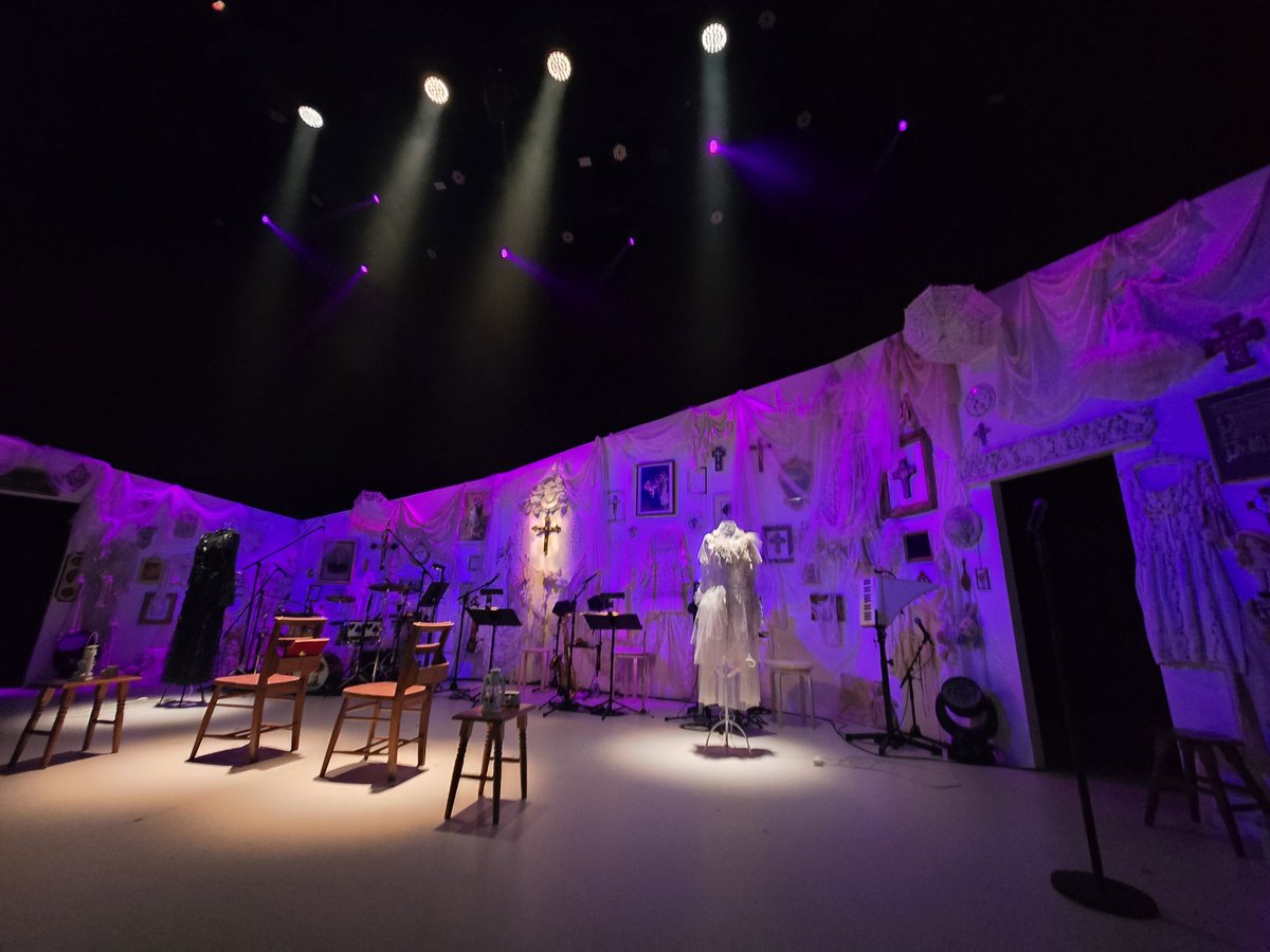hidekaz_9648's tweet photo. 『超、Maria』昨日のチームエンジェルも最高でした✨
今日の千秋楽は超MariaTシャツで堪能します🎶
#超Maria
#田村芽実
#清水くるみ
演奏
#小春
#カンカンバルカン楽団
#TeamAngel 
#有楽町アイマショウ https://t.co/pqfQMBgg13