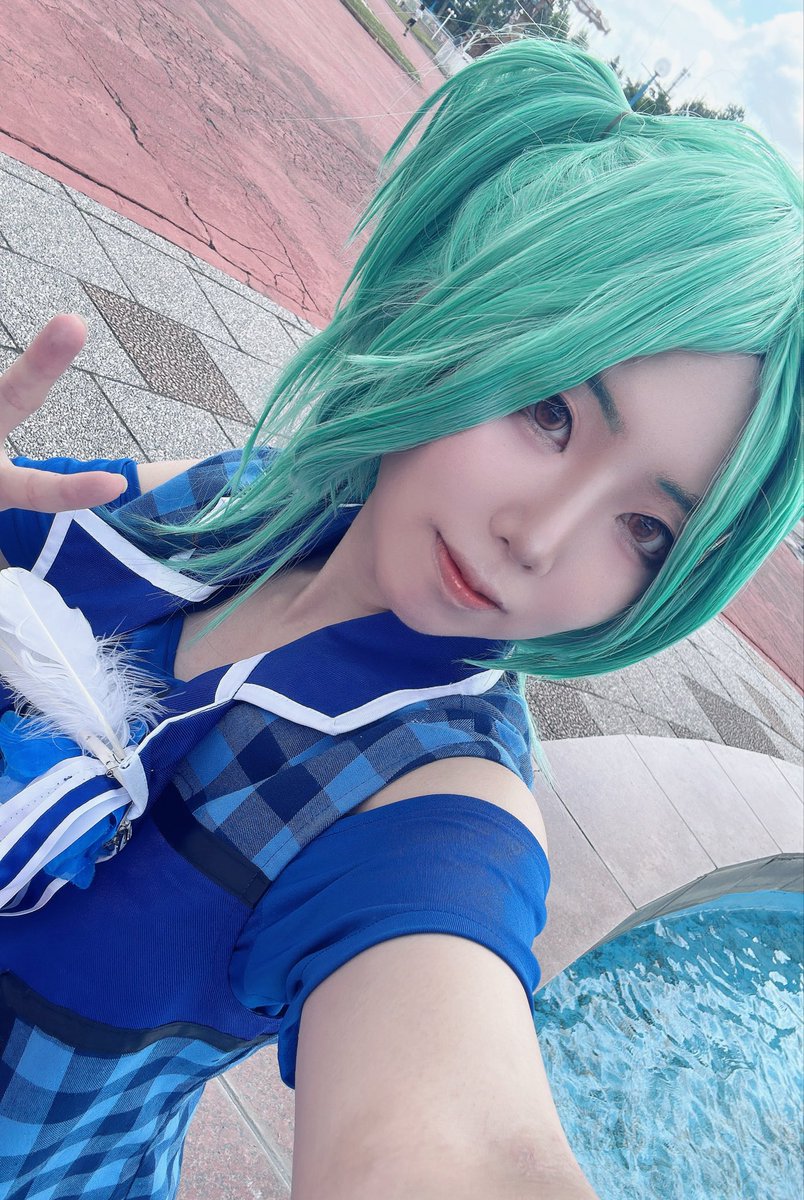 GO_hagiOcos's tweet photo. 🐰☀️と遊園地来てる🎶 https://t.co/WBFLiONFol