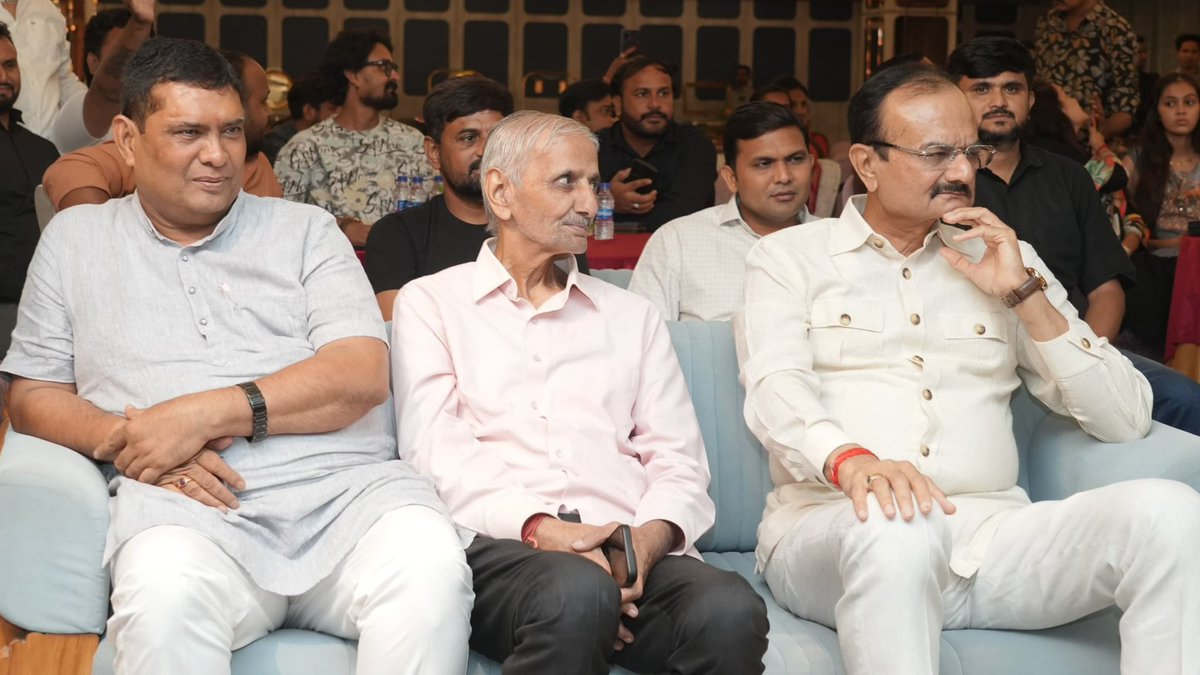 PradipsinhGuj's tweet photo. વસ્ત્રાલ સ્થિત નીલકંઠ રેસ્ટોરન્ટ ખાતે કંકુ પગલાં નવરાત્રિ મહોત્સવ ૨૦૨૬ ના લોન્ચિંગ પ્રસંગે ઉપસ્થિત રહી સ્નેહીશ્રી વિશાલભાઈ શુક્લા તથા તેમની ટીમને શુભકામનાઓ પાઠવી. https://t.co/rqey3o3JAt