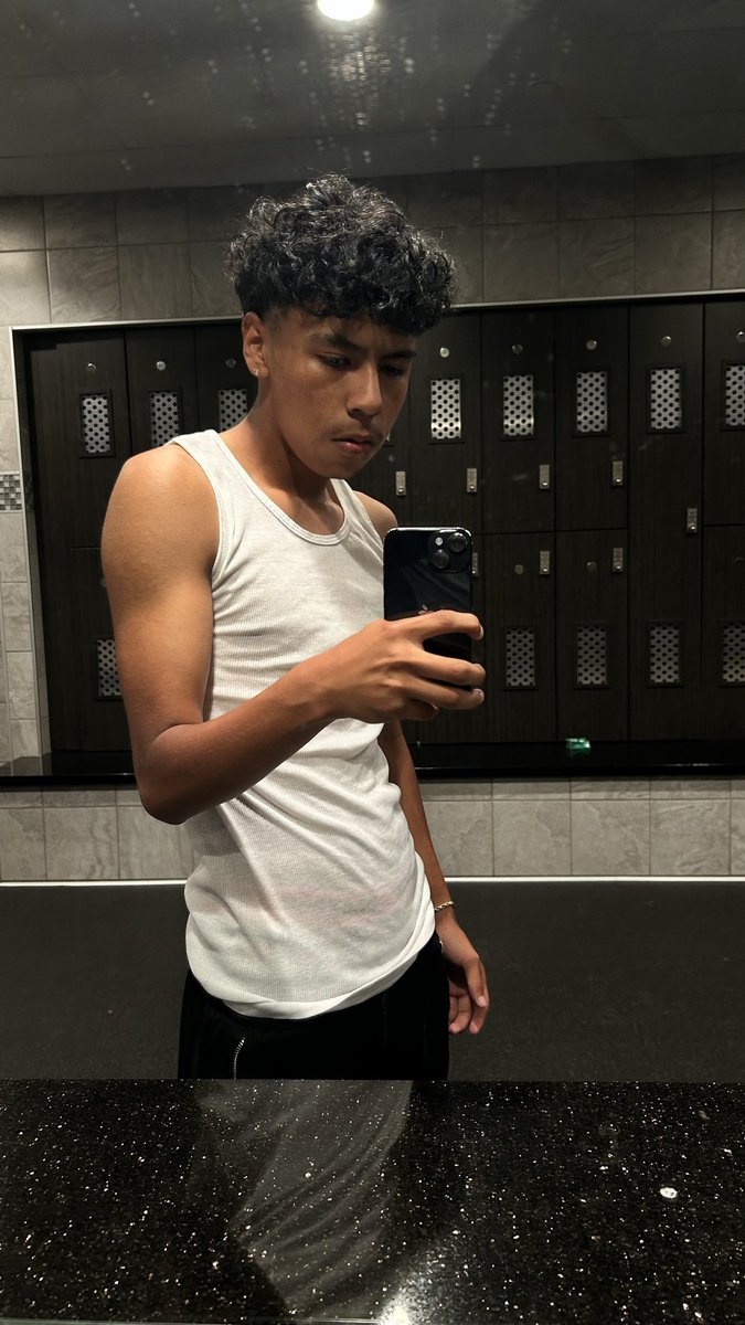 damblns's tweet photo. come suck me off #latino https://t.co/gysWpUbuzd