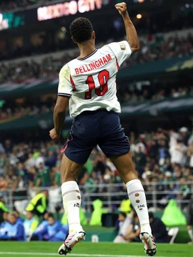 8ball_prophet's tweet photo. First player Since Maradona in 1986 to score brace in two consecutive World Cup matches in knockout stage
Ladies and gentlemen Jude Bellingham
#belligham
#england
#worldcup
#FIFACWC https://t.co/CSI80gXkFs