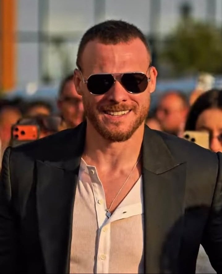 barbbarross's tweet photo. Well, well, well, Türkiye! 🔥🫠
#KeremBürsin https://t.co/PlWyWhLUoB