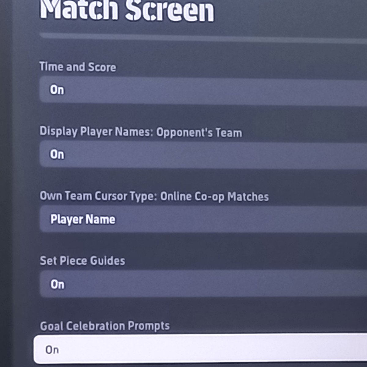 sayedwaheed's tweet photo. @play_eFootball My players do not show their name on the top of their heads as the opponent's players !! you may note the settings pictures !! https://t.co/3QbihfUHIU