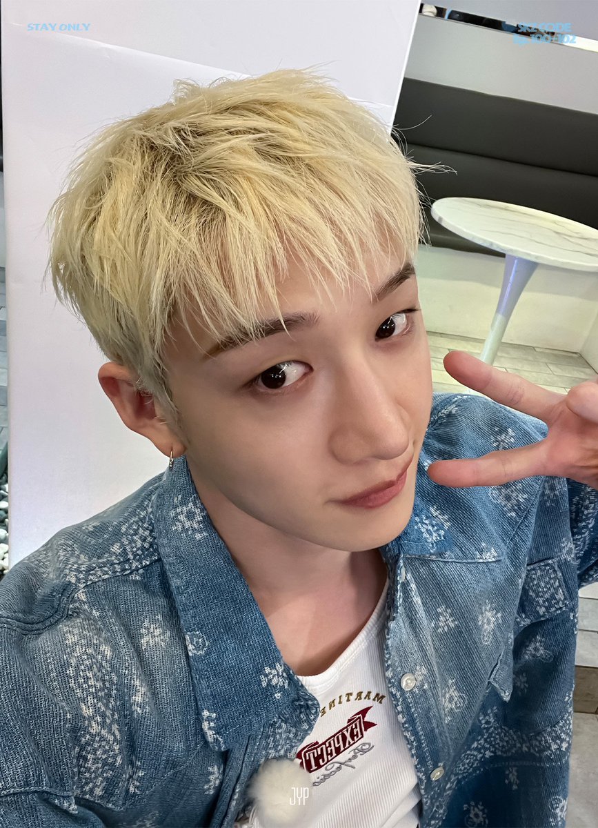 StrayKidsPeru's tweet photo. 📸 | FANS - 100726
Más fotitos detrás de escenas de los Ep 100-102 del SKZ CODE "Bitácora de viaje en Busan" 🫂
Pt. 2💕
🧵 ⤵️
🐺
#방찬 #BangChan
#StrayKids #스트레이키즈
#YouMakeStrayKidsStay
#STAY
#SKZCODE https://t.co/xiyy5w5o2z