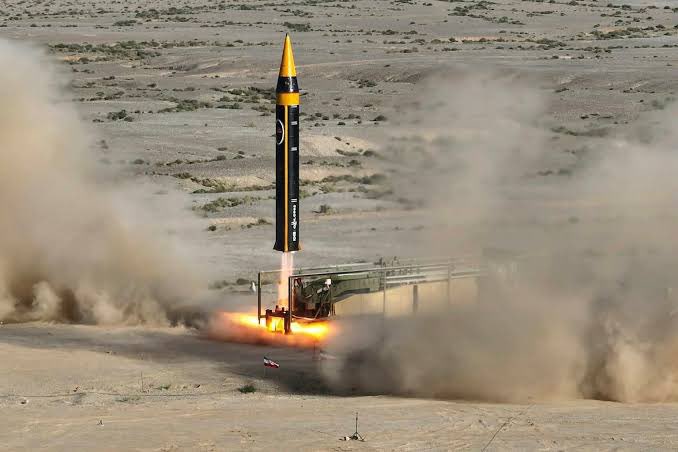 LBGeneraI's tweet photo. The Islamic Revolutionary Guard Corps has announced that the Strait of Hormuz is now closed.

According to the IRGC, several vessels that had allegedly deviated from the designated shipping route were intercepted. Iranian forces say they stopped multiple ships and fired warning shots at one vessel after it failed to comply.

Iran 🇮🇷 has ignored U.S. warnings and have carried out strike on ships in violation of the Iranian navy coordination rules.