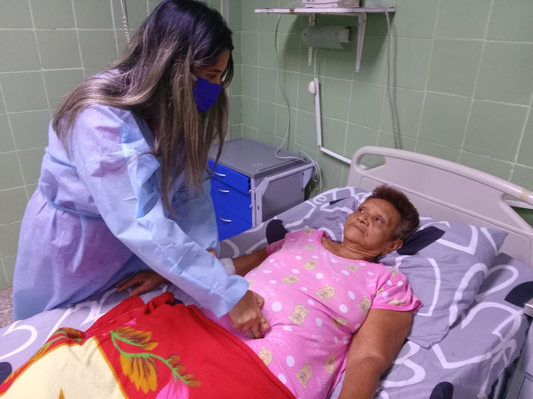CubacooperaveG's tweet photo. En cada paso del proceso de recuperación la técnica cubana está siempre al servicio de la salud , Centro de diagnóstico integral Ricardo Isidro Bernal #CubaPorLaVida https://t.co/sx0h8s1lxQ
