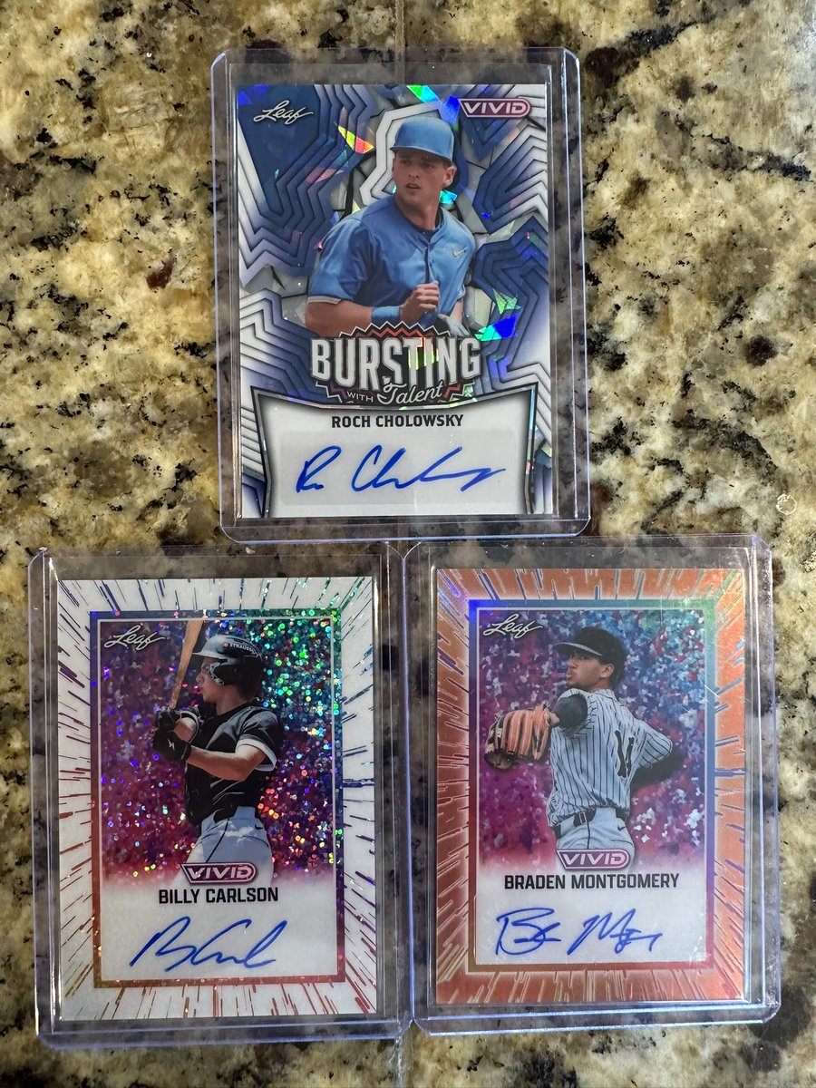 t_fay's tweet photo. @CardPurchaser A tremendous look at the future for White Sox fans and collectors. 

Is ebay my best option? Individually or the lot? https://t.co/tQd7K3b2Tr