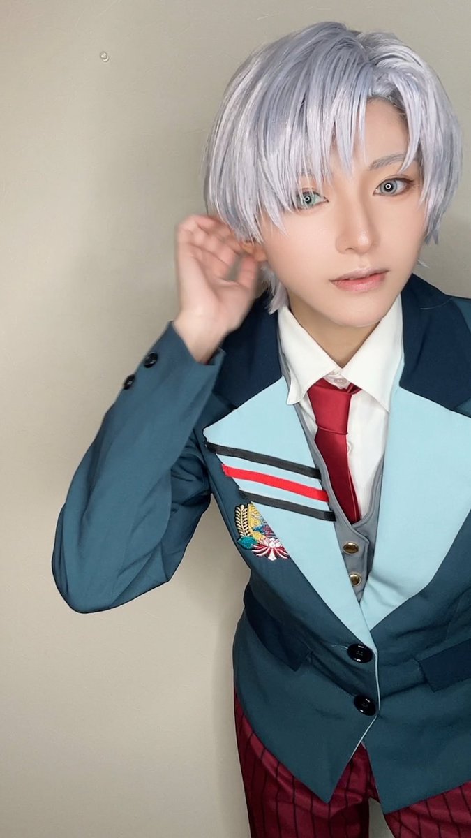 sumomo_cos's tweet photo. 誕生日なので(？)髪の毛なおしてる時雨ちゃん置いておきます🐁⸒⸒誕生日おめでとう🎉🎂  ※コスプレ https://t.co/HvB2hcYp3d