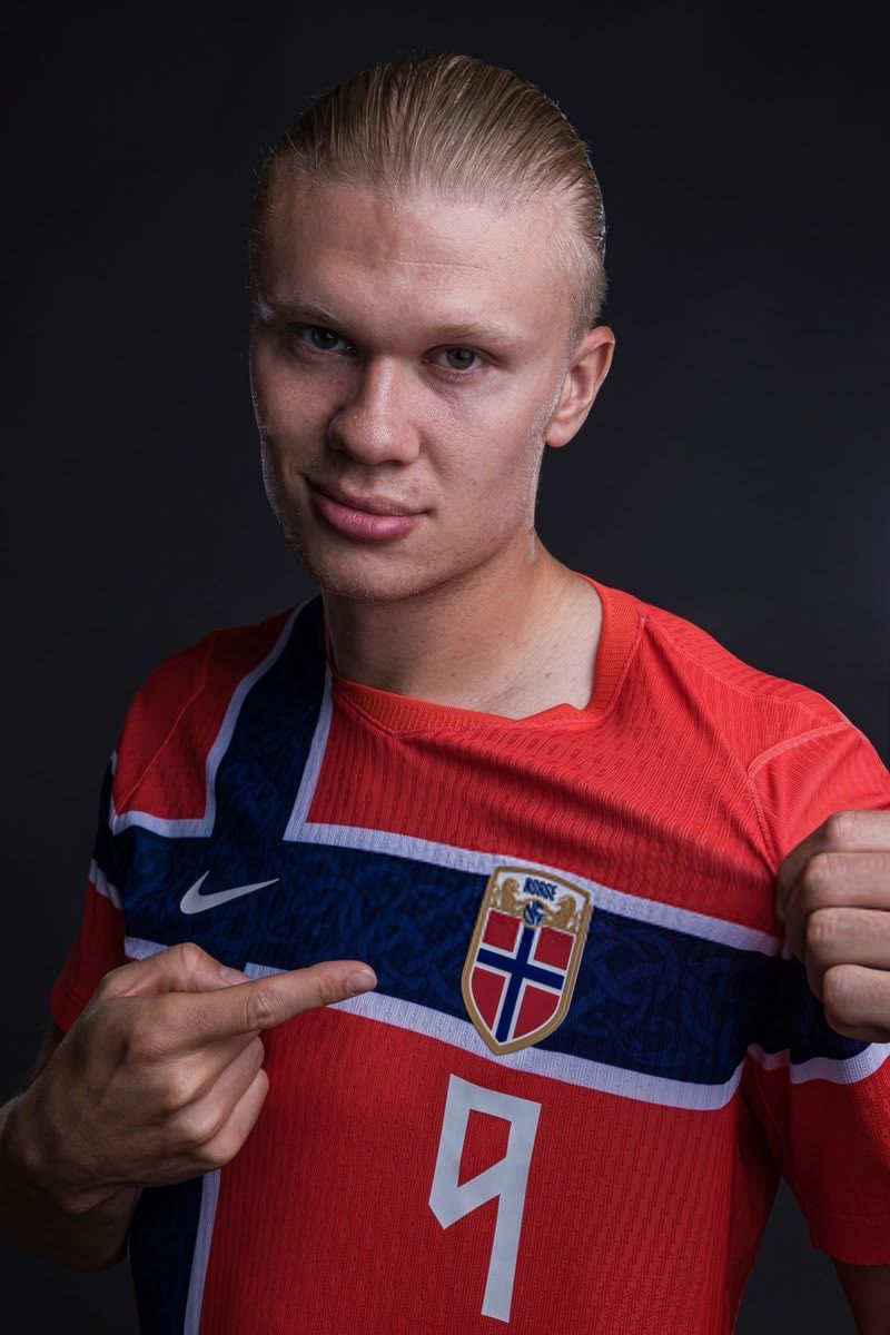 madrid_total2's tweet photo. Mucho honor para Erling Haaland y todo Noruega, se ganaron el respeto del mundo.

Hicieron una Copa del Mundo, HISTÓRICA. 🇳🇴 https://t.co/cmHp52XVSc