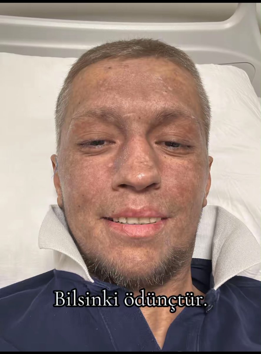Bulvarpress's tweet photo. Bir genç, “kimde bir güzellik varsa bilsin ki o ödünçtür” notuyla bir fotoğraf paylaştı. https://t.co/L8hBecnZwE