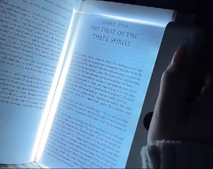 aylavuu's tweet photo. gusy ada yg pernah beli lampu baca ga
kalau dipake sambil tiduran nyaman yg dijepit atau flat yaa https://t.co/zHdLm3Yevb