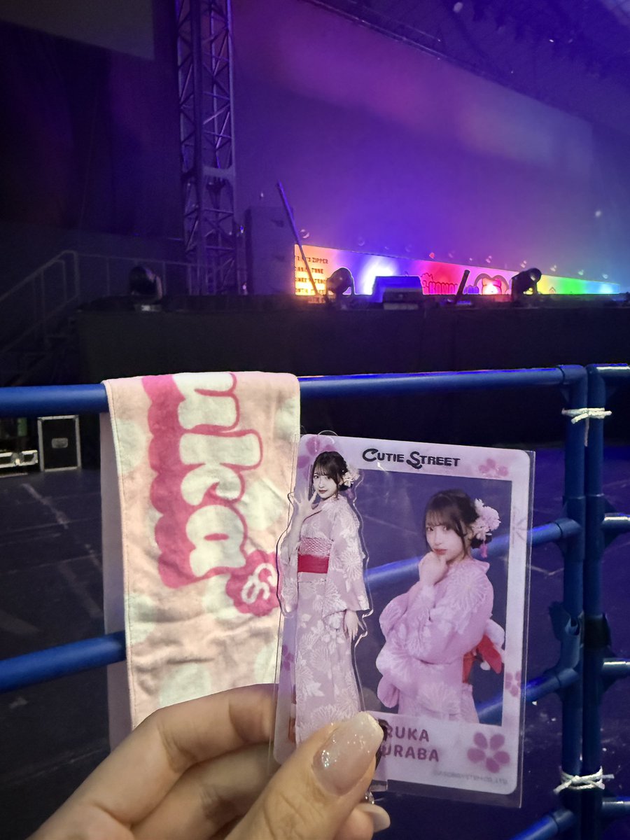 pr0129cs's tweet photo. 昨日はラボセSummerへ🍉🌈珍しく席がよくてほんとうに幸せな時間すぎた！✨えーんえーん(T . T)ぱるたんほんとうにありがとう😿💖今まで行ったラボセの中でダントツ満足度高くて虚無時間なくあっという間に終わった₍ᐢ⸝⸝› ̫ ‹⸝⸝ᐢ₎♩次のクリスマスも行けますように🎄✨ https://t.co/esTuP8Nnef