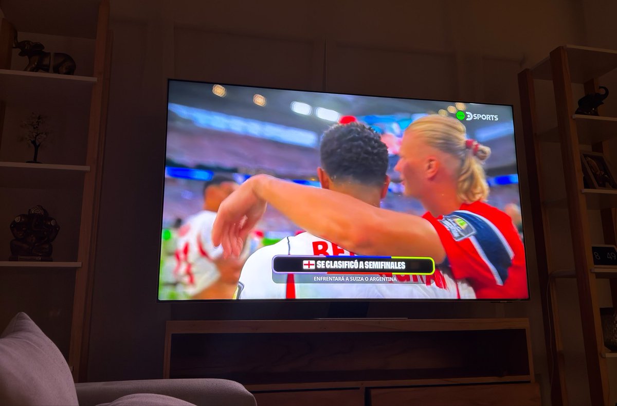fcleclercs's tweet photo. dos goles te encajó y vos erling volves como perrito faldero TODO POR EL MACHO https://t.co/cwVYJLfUmA
