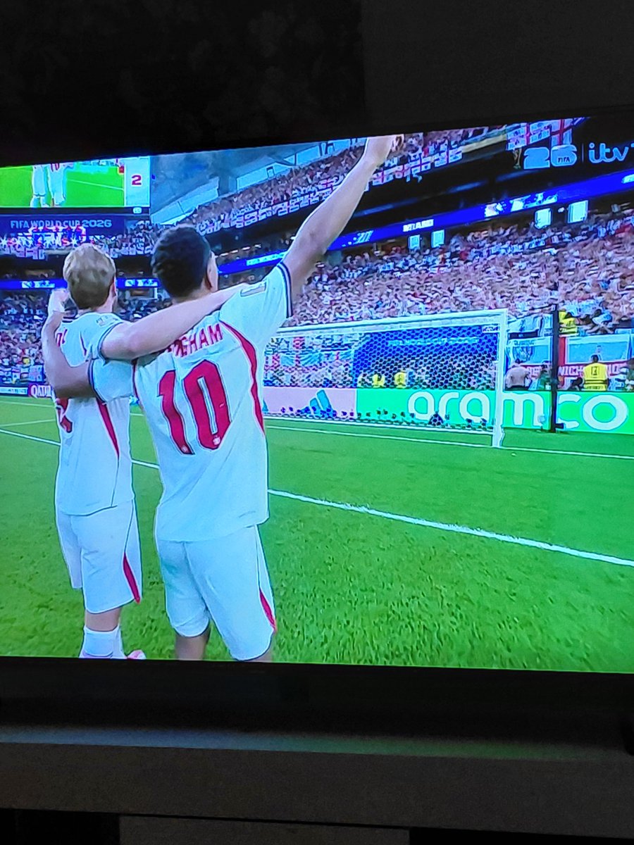 ozzyryan619's tweet photo. Wonderwall time again, fucking get in England 🏴󠁧󠁢󠁥󠁮󠁧󠁿 https://t.co/LKOmMseqUg