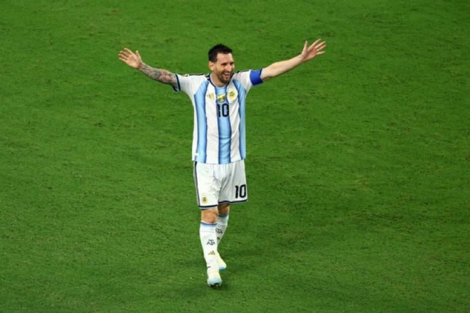 MK_ot8's tweet photo. نعم انه يوم الأفضل في التاريخ 

يوم ليونيل ميسي 💙💙💙💙🐐🐐🐐🐐 https://t.co/YfCD6hf8LQ