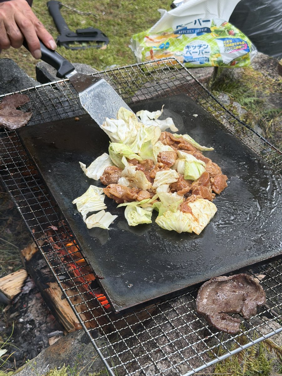 ryz110's tweet photo. 昨日は山小屋でバーベキュー https://t.co/GRIZiTUJnu