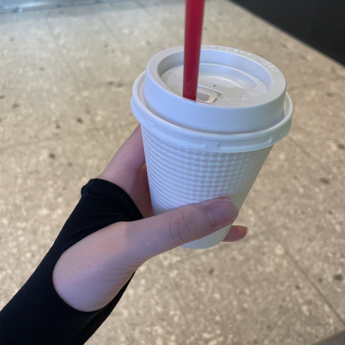 cconnaissance's tweet photo. パン買ったらサービスでコーヒー頂いた！ https://t.co/9W0BJbSbLJ