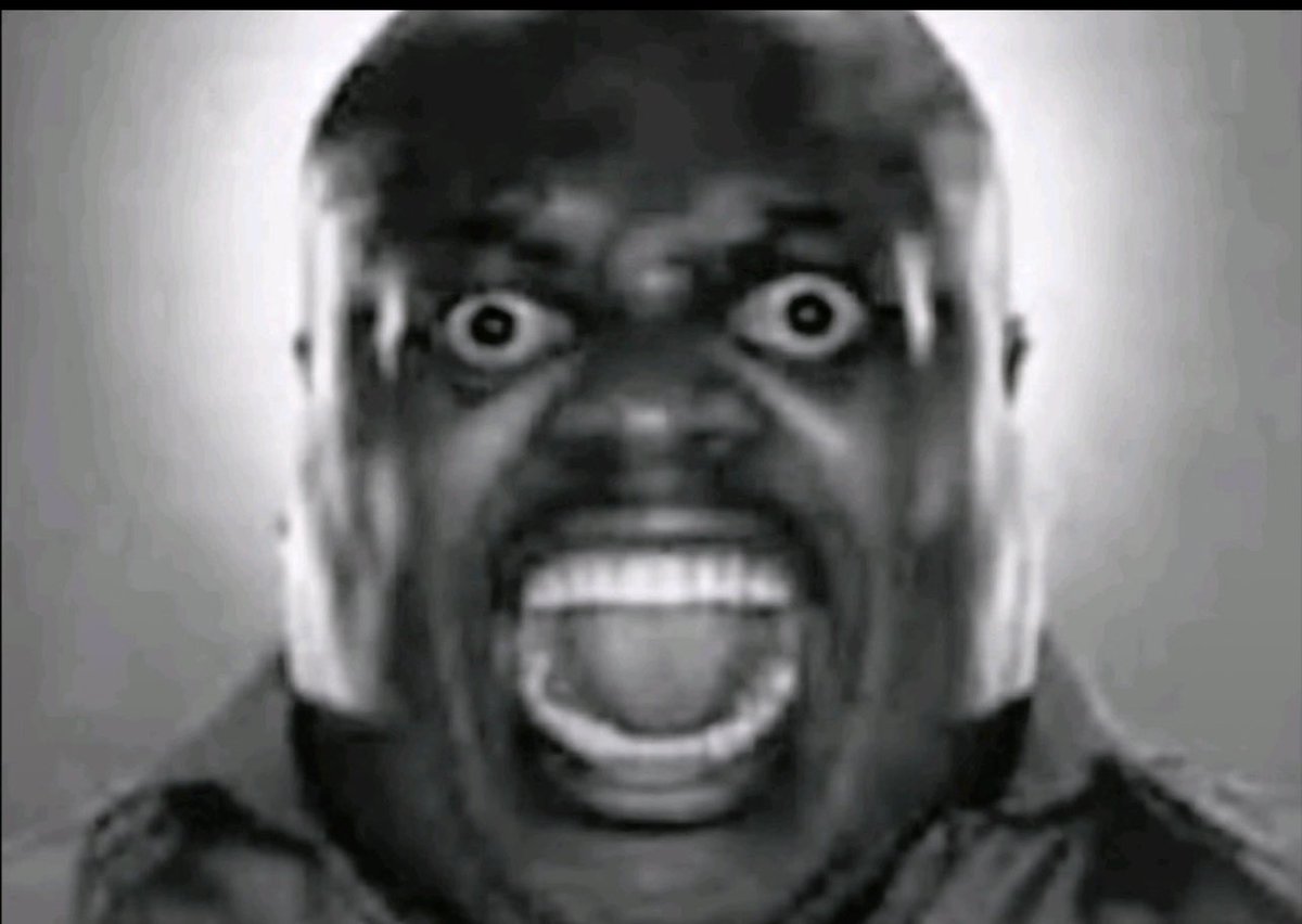 Emperor21098's tweet photo. @bigballerbernn Im up studying at 2 am, my brain right now: https://t.co/j0onUXSSGo