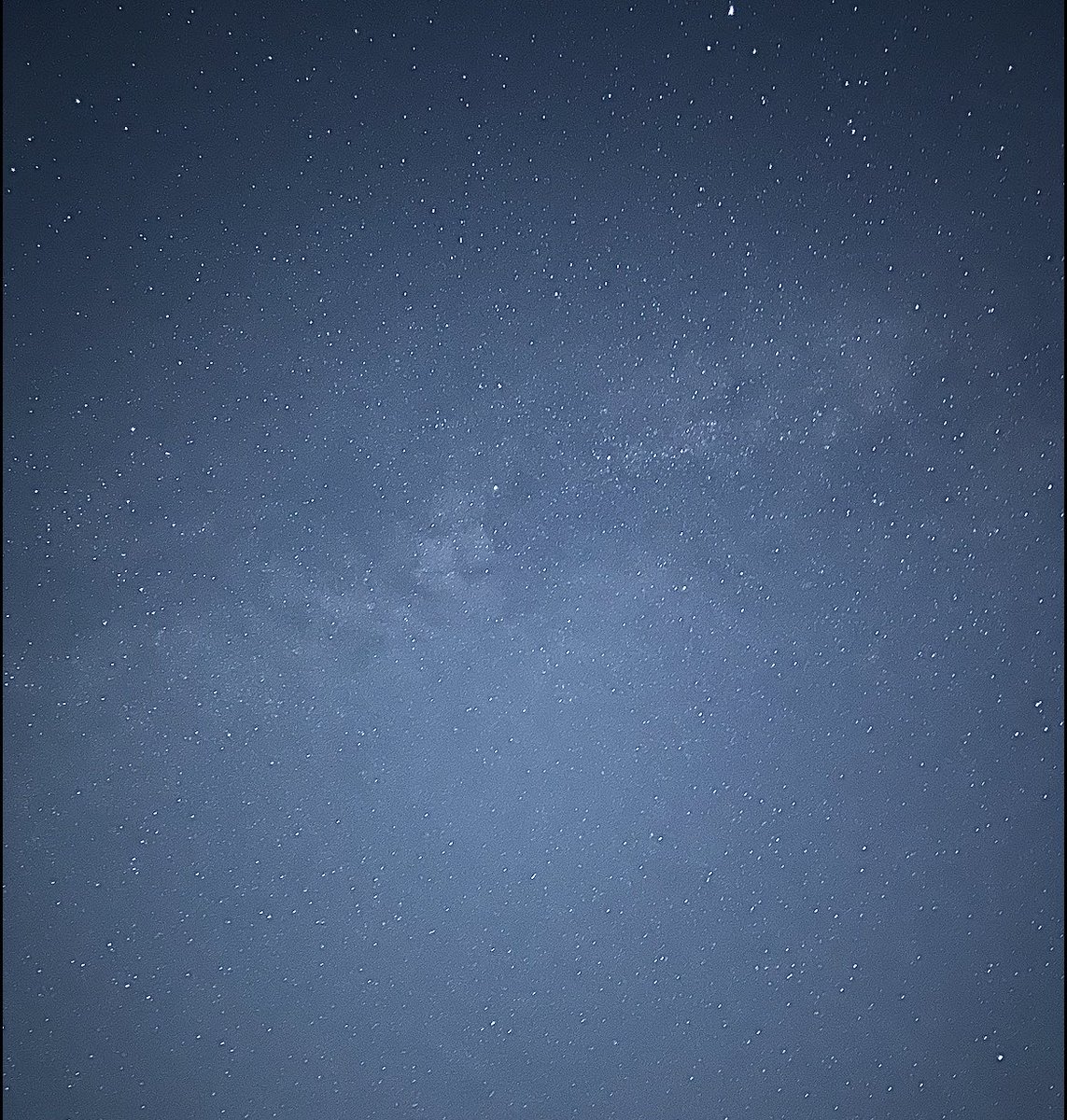 ssiii_8's tweet photo. ذراع المجرة
من سماء حايل🌌 https://t.co/iAyo9uN0f2
