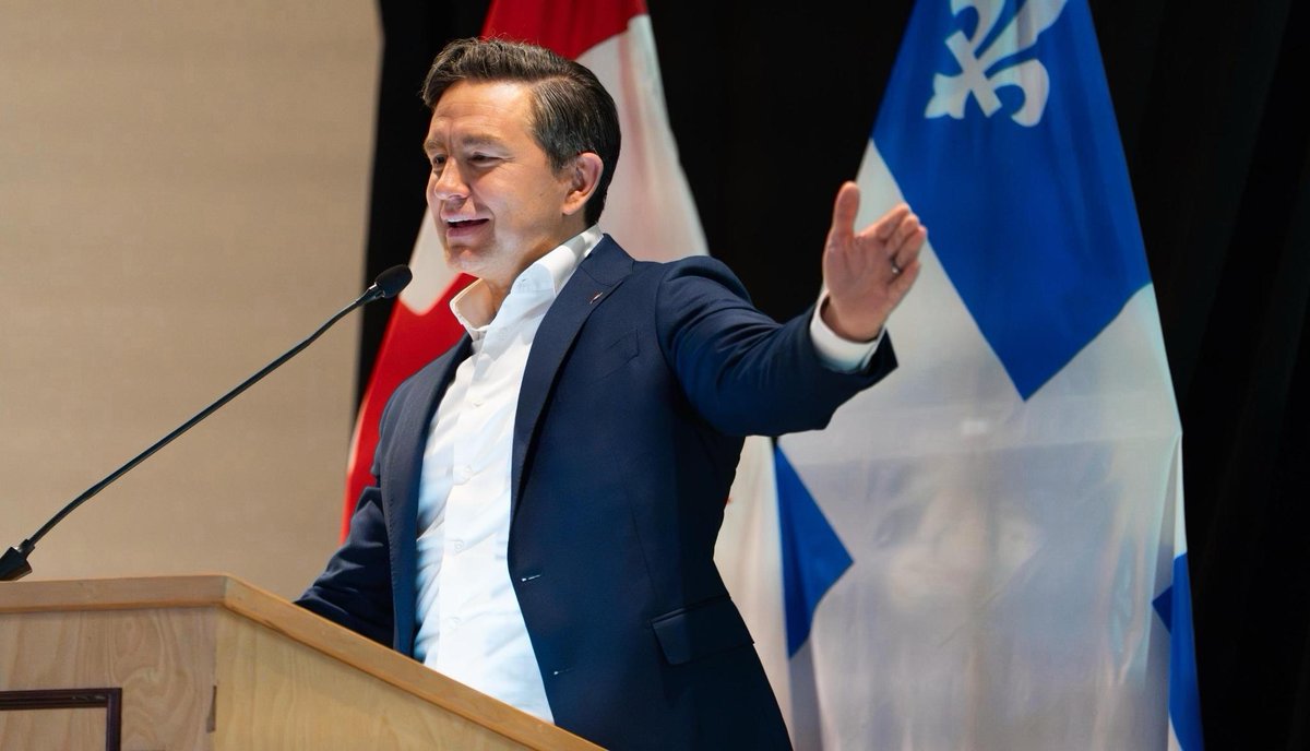 PierrePoilievre's tweet photo. 20 ans de @JacquesGoudeMP en tant que député, ça se fête en grand!

J'ai eu le plaisir de participer à l'événement Héritage Bleu, qui a permis à la grande famille conservatrice québécoise de se réunir et d'honorer la carrière de Jacques. 

Félicitations, mon ami! https://t.co/whGbdED3bV