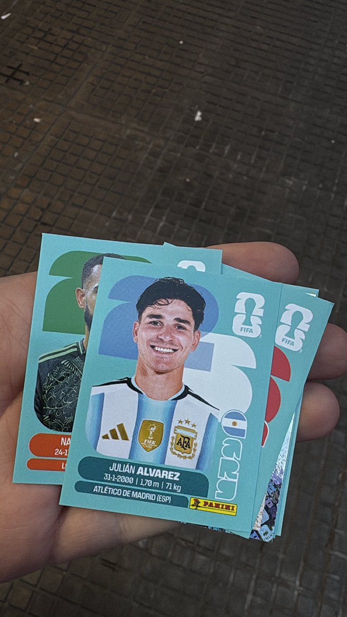 spknowlt's tweet photo. nosotras ayer abrimos unos paquetes y salieron estos chads https://t.co/z88agBpZWa
