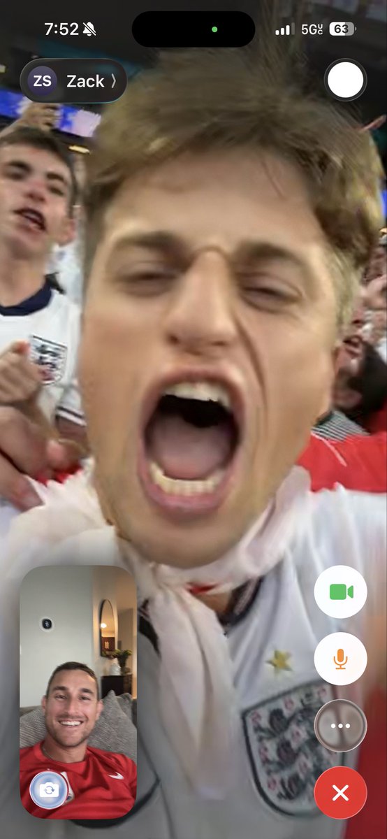 Alex Gillette tweet media