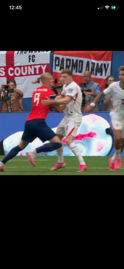 iamthekingy's tweet photo. He tried his best but no goal 😓

#NORENG https://t.co/mPRYMQaXJT