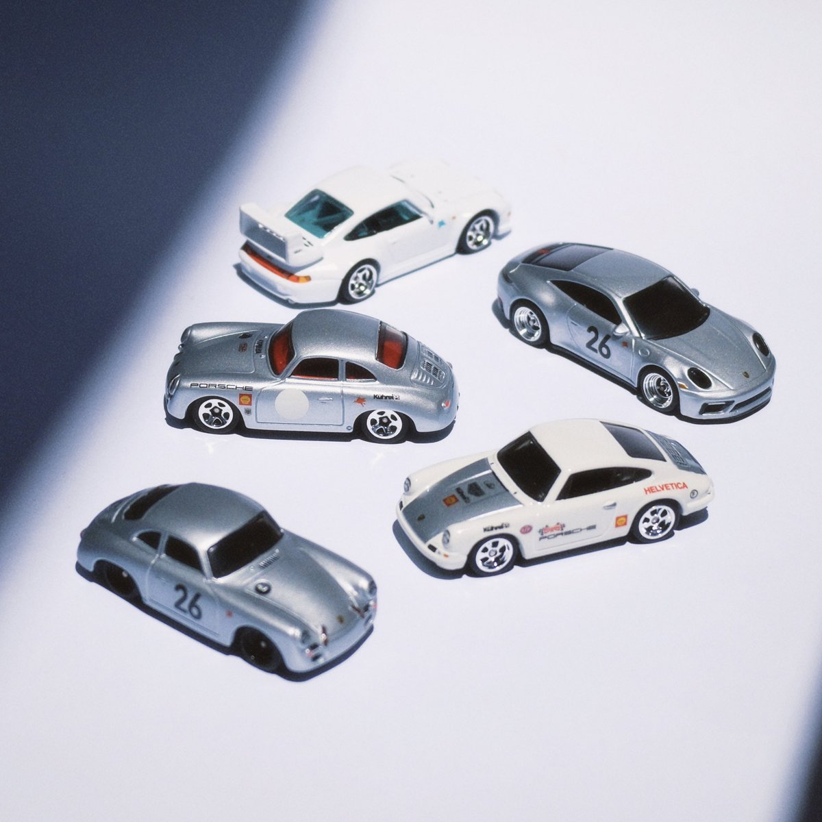 FPY86's tweet photo. 次は有彩色でやろうかな😆
#hotwheelscustom
#ホットウィールカスタム https://t.co/NsjNVSlomy