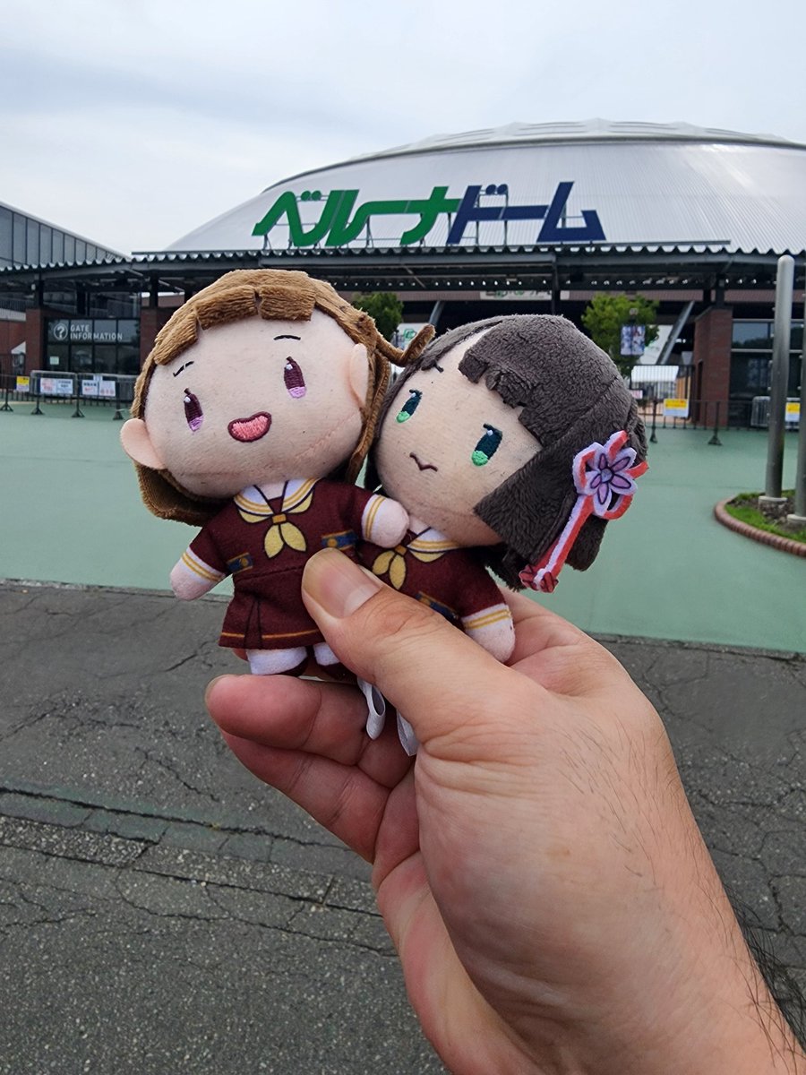 Liverpool880's tweet photo. ベルーナドームに着いた‼️
もう暑い😭

#蓮ノ空6th埼玉Day2 https://t.co/k3TcjxJJ2B