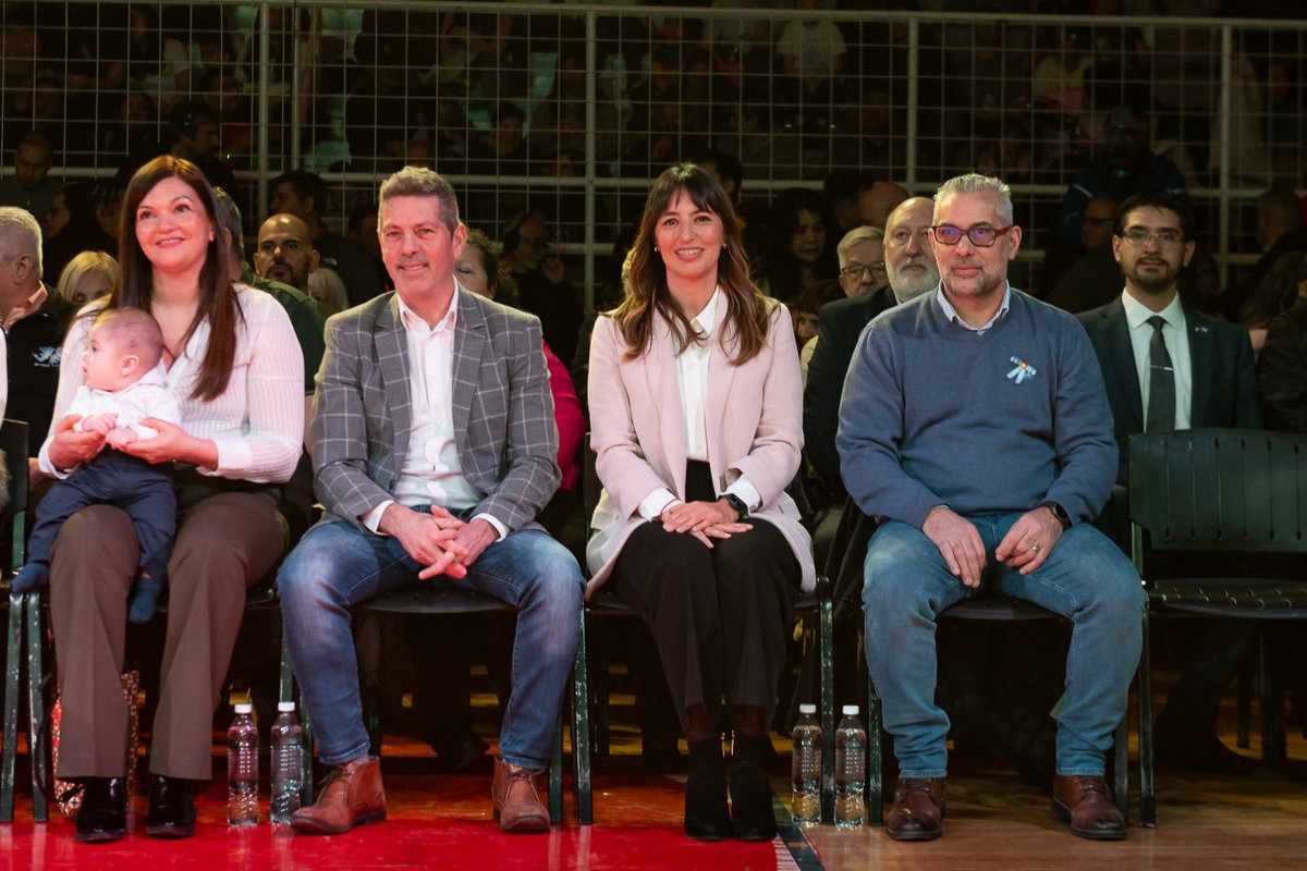 PartidoVerdeTDF's tweet photo. Río Grande es industria, soberanía y comunidad. Una ciudad que crece mirando al futuro, sin perder de vista sus valores y el esfuerzo cotidiano de su gente; construida con el esfuerzo y el trabajo de generaciones de riograndenses que hicieron de este lugar su hogar. 💙 https://t.co/Tr8RXJglTW