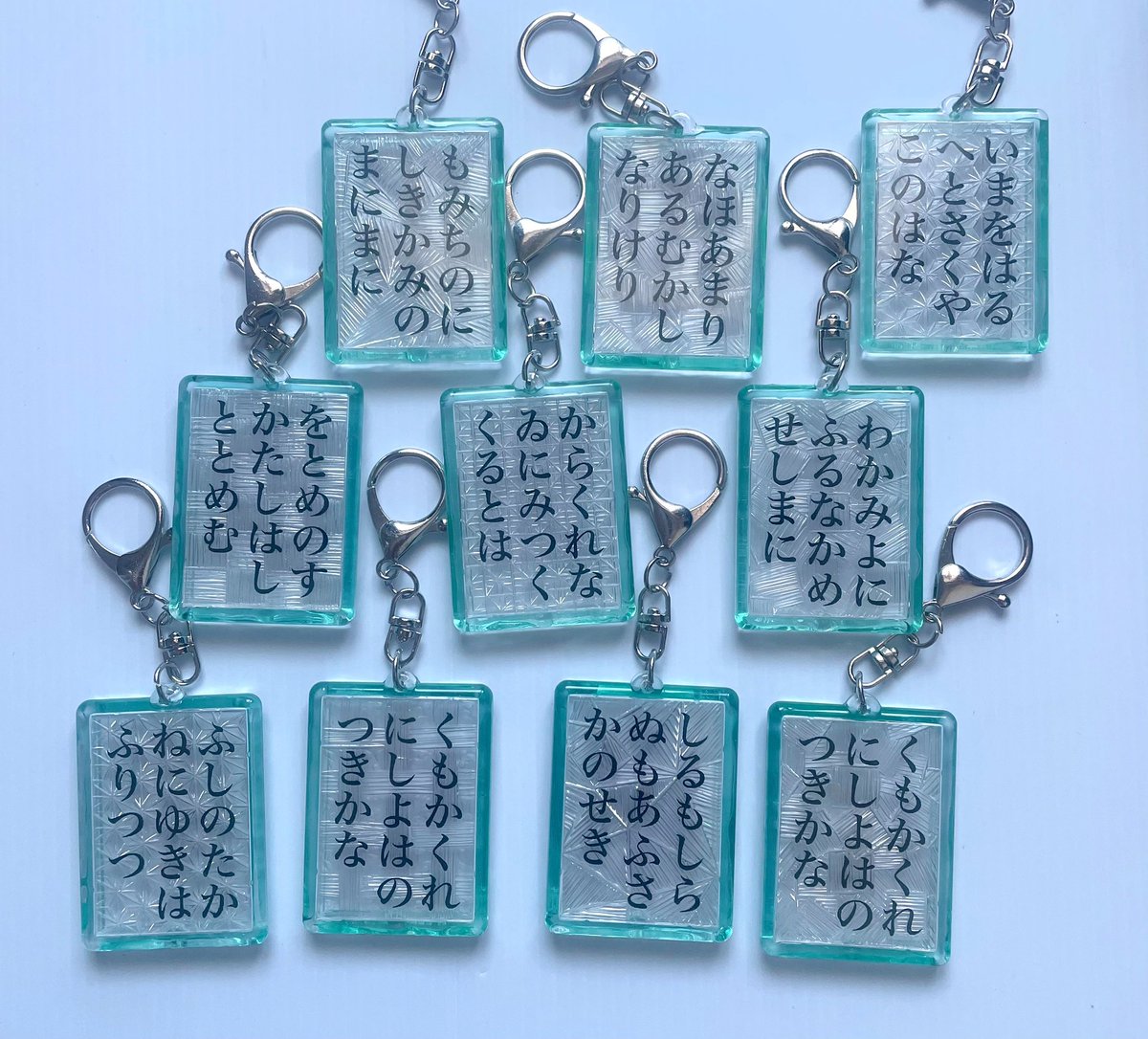 a_z0923's tweet photo. 磨りガラス風かるた＆切子細工風かるたの改良版が完成しました✨ https://t.co/52DCf8Qcg6