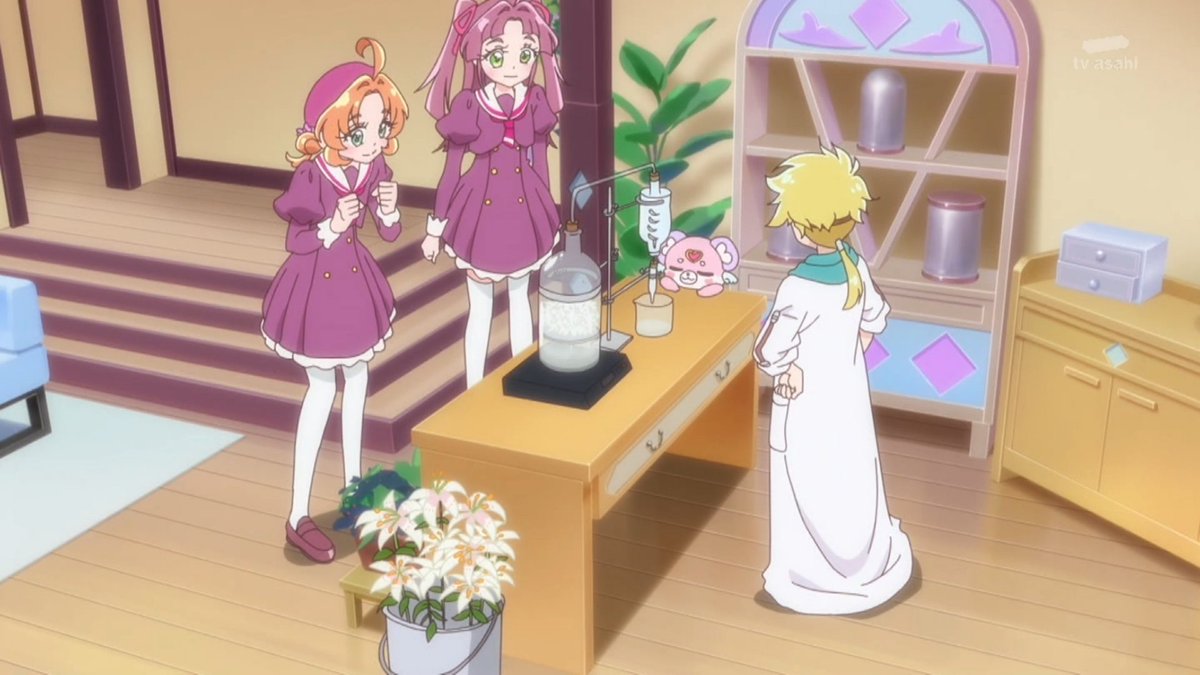 2nd_yeahsure's tweet photo. #precure #たんプリ
今回の証拠シーンもキュアエクレールになりそうな個人的に怪しそうなシーンを厳選

ユリの花でエクレールを明かす
れいさんの眼鏡なし姿
覚醒しそうなセリフ
そして、結界に入っていない
眼鏡は重要？(某先輩プリキュアは眼鏡なしでも変身できていたが)

ついに来週明らかに！ https://t.co/15gxfPndDz