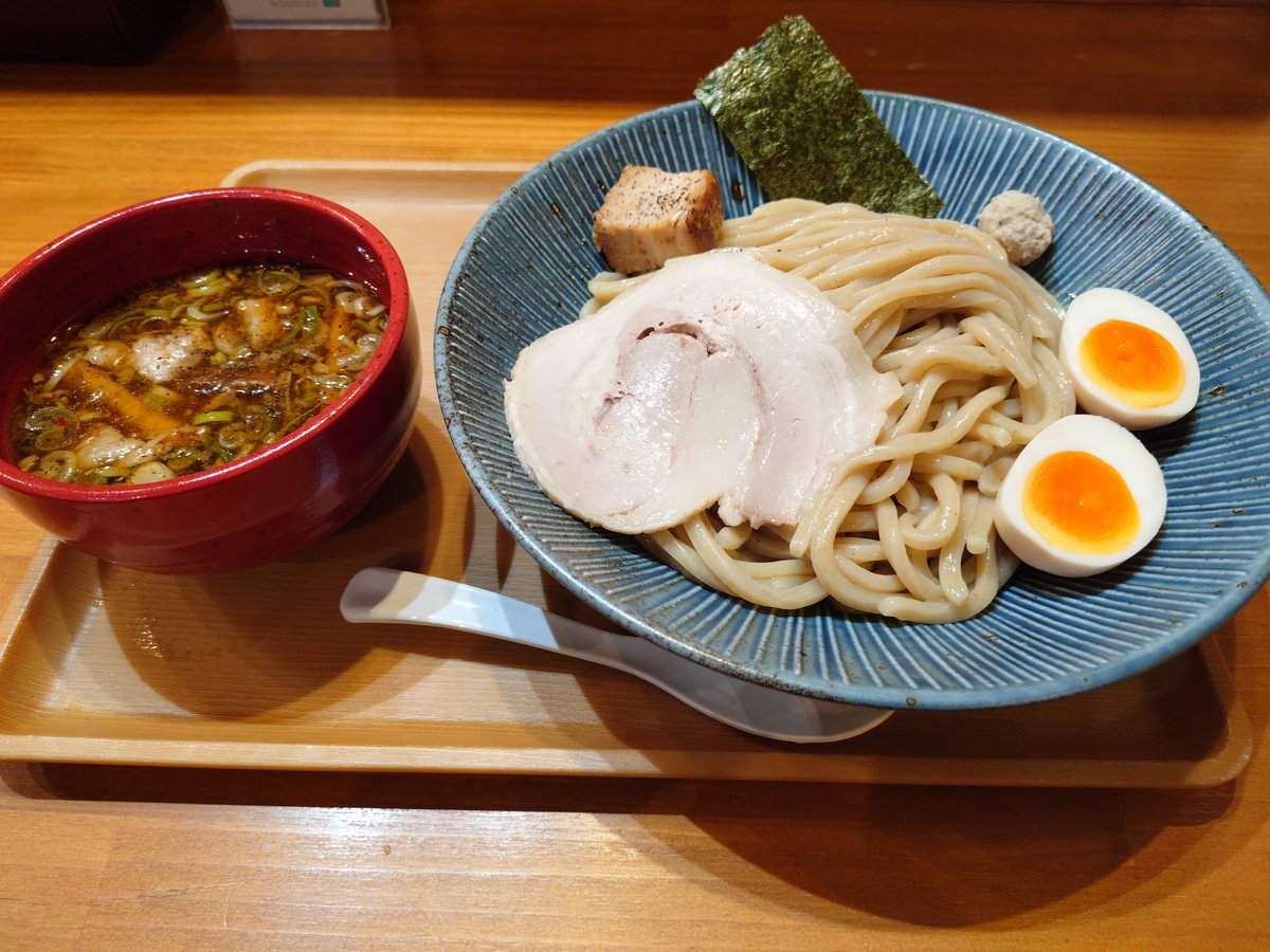 FastestThe's tweet photo. 自家製麺　風夏

特製つけ麺

初訪問の風夏さんへ、つけ麺を中盛で注文😀モチモチ麺、ピリ辛のスープとても美味しかったです。 https://t.co/Q4aCZgJXa7