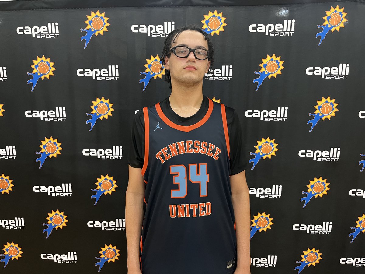 BigShotsGameMVP's tweet photo. #BIGSHOTS #MYRTLEBEACHLIVE 

17U SLAM LIVE 

TN UNITED 61
10 Brendon Murphy 18
34 Asher Upton 7

J FIVE ELITE 63
10 Dakarai Worley 23
12 Mykhai Bell 13 https://t.co/dWaES5zU1O