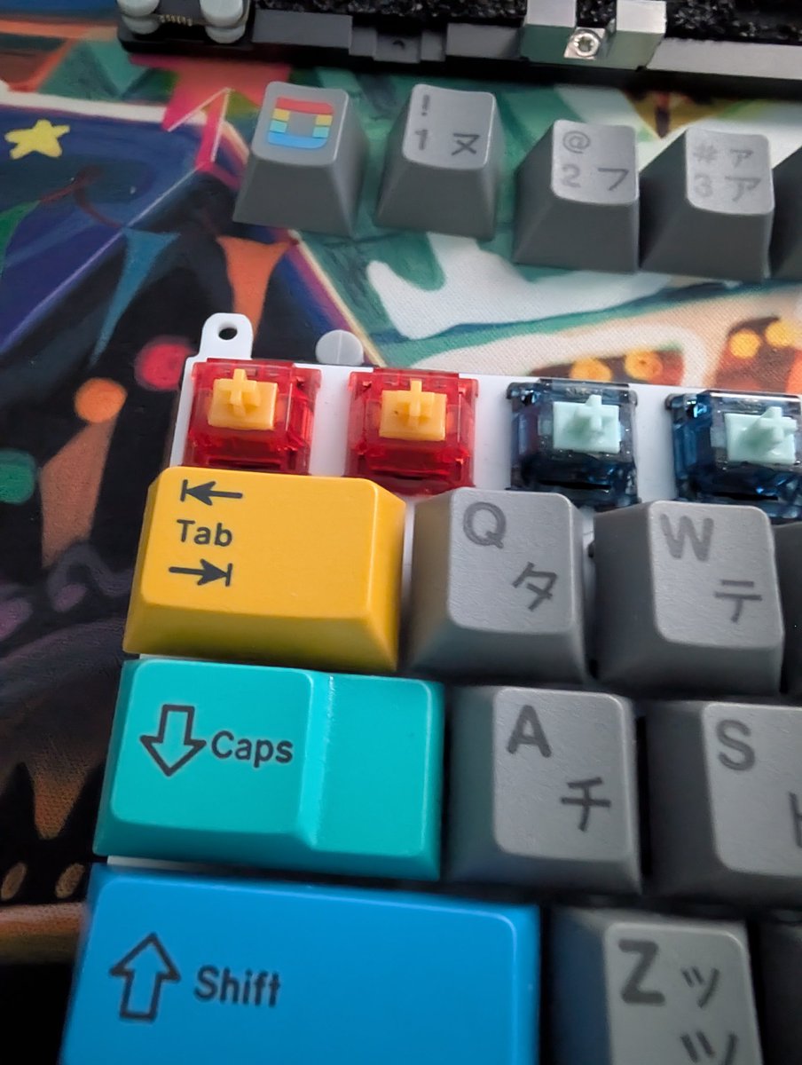 dangheckfrick's tweet photo. In: Keygeek Y2 linear
Out: BSUN Ocean tactile

I didn't currently have a board I really like with some linears in it, so I'm throwing these thocky bastards into my Daring Run Polygon7 with a PP plate to see how deep this one goes https://t.co/lAiMN90zVm
