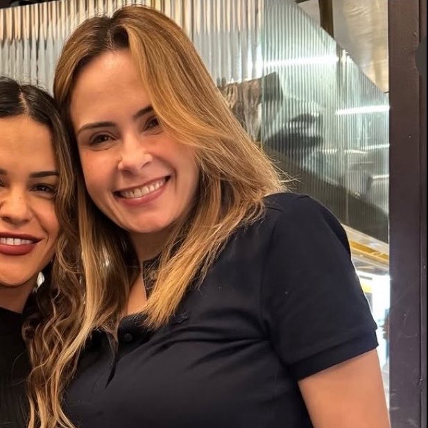 lana tweet media