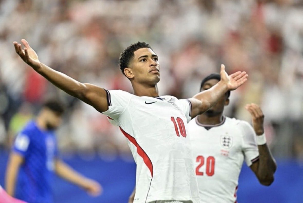 Bryanmorr1's tweet photo. JUDEEEEEEEEEE🤍🤍🤍🔥#fifaworldcup #trending #football #fypシ゚viral https://t.co/TxOhoxLPtT