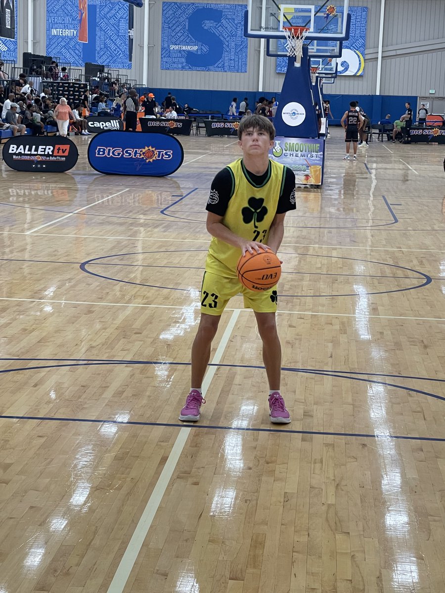 BigShotsGlobal's tweet photo. #BIGSHOTS #MyrtleBeachLive
Halftime 
Court 7

Stokes Celtics Ward 32
West Virginia Reign Elite 14

Stokes Celtics Ward
#23 Weston Fulk 13 pts https://t.co/gOTZzA7JOw