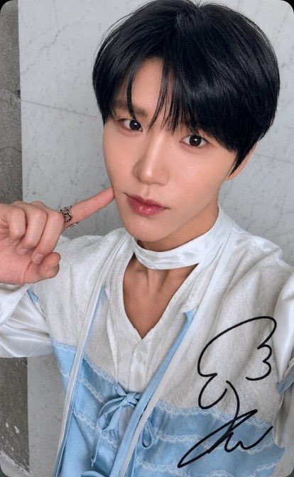 럭키 tweet media