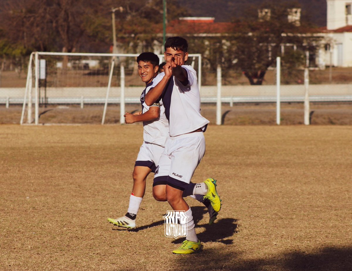 InfoAntoniana's tweet photo. #3ra | 3-3 🤝
⚽ Santino Ferreyra, Pablo Torres, (E/C)

#4ta | 2-0 ✅
⚽ Santino Agüero

#5ta: 1-1 🤝
⚽ Jonathan Lizardo

#6ta: 2-0 ✅
⚽ Benjamin Farfan, Julio Pérez https://t.co/udMhqFypfk