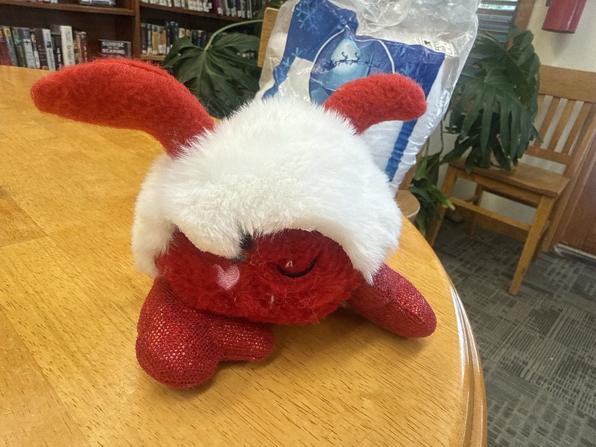 Foxys_PlushyDen's tweet photo. Cupid got customized!!
His antenna used to poke into my arm so I wanted to switch them out AND I gave him hair
#plushies #plush #customization https://t.co/IFV4iKAcL9