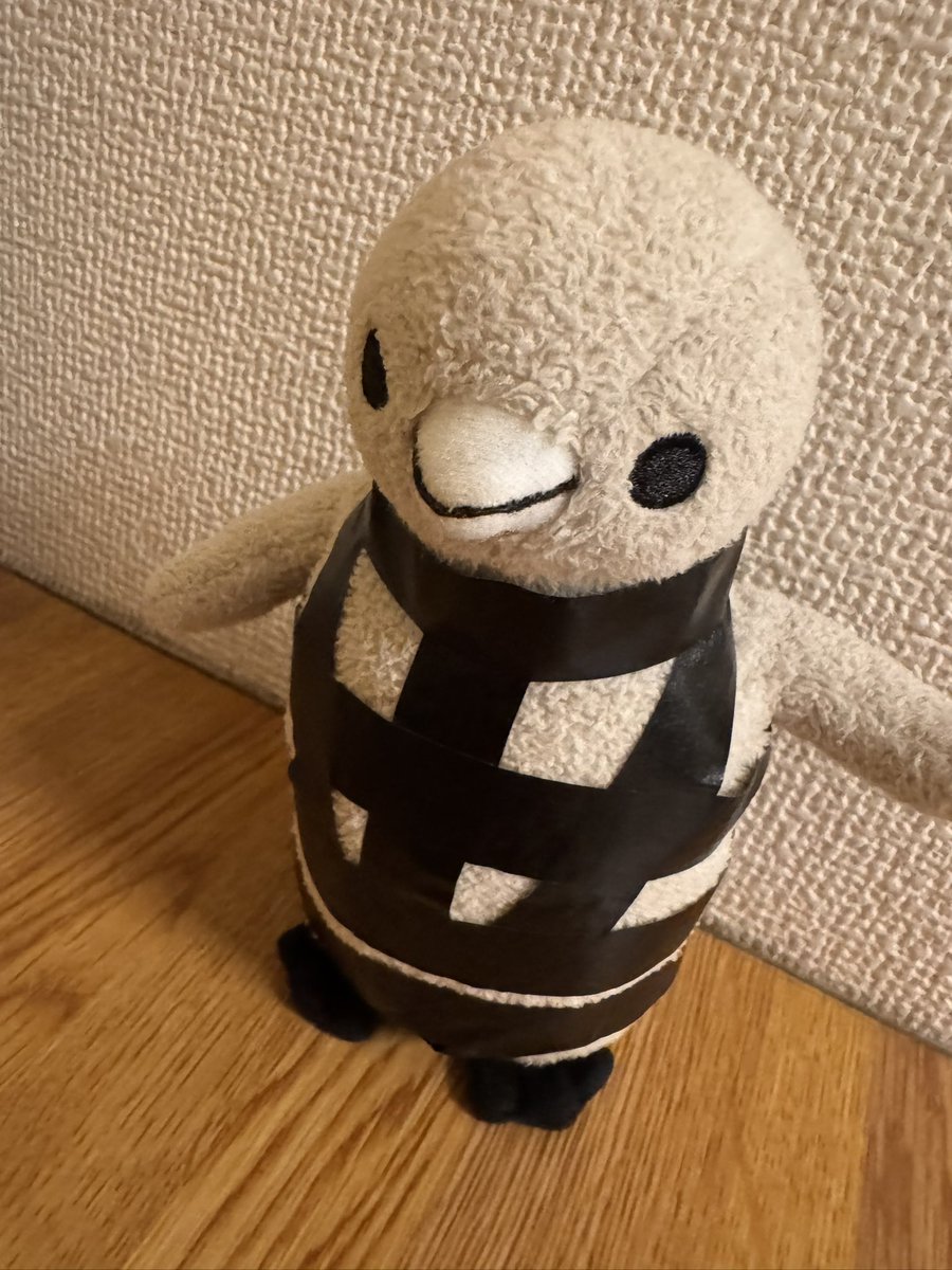 westmel0n's tweet photo. ぐっもーにん　えぶりぺん

(ファーストテイクをみたコペンちゃん)

#Suicaのペンギン https://t.co/0R6OfiU1j0