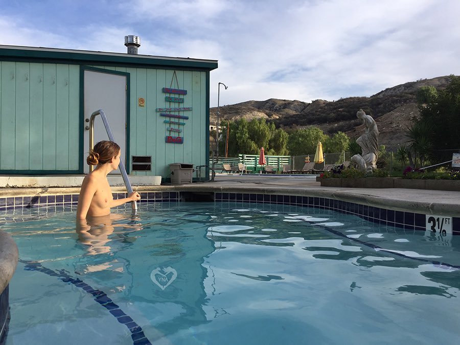 00mtz37's tweet photo. Me and two homegirls are planning a skinny dipping at an optional clothes place who wants to join females only #colton #fontana #sanbernardino #rialto #iecucklist #morenovalley #grandterrace #ontario real people no bs 🫣 https://t.co/HGxQHj0acP