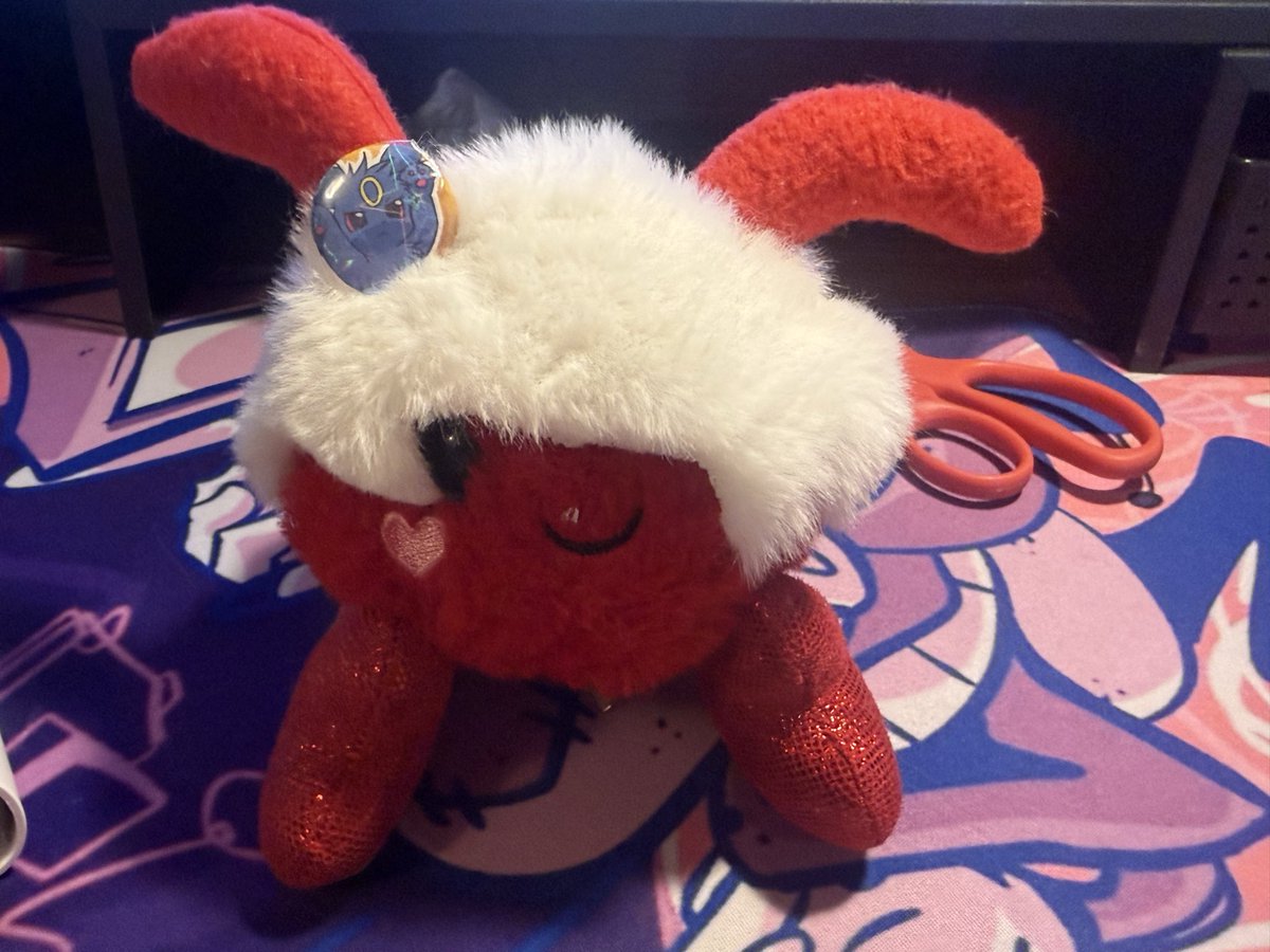 Foxys_PlushyDen's tweet photo. AND Cupid! https://t.co/iLSzxNRbem