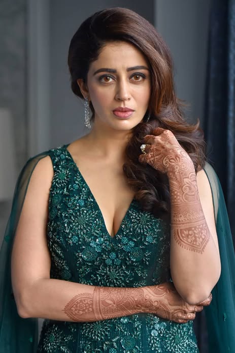 GlamButy's tweet photo. #NehaPendse
Glamorous Wallpaper Collection 2 https://t.co/PkVSKr8WuP