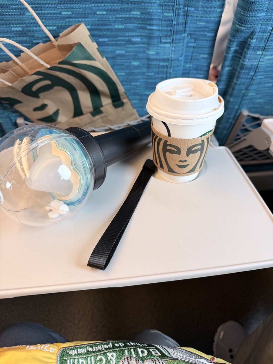 hiconyanya's tweet photo. 向かいまーす🚄
#ftisland
#bandkingdom https://t.co/VFuTIoWwI5