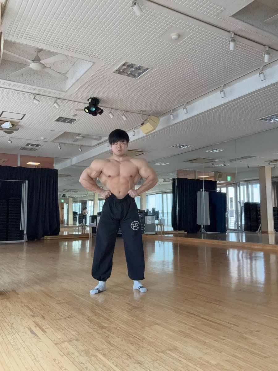 NishizakiF's tweet photo. 背中トレ終わり‼︎
絞れてきたね！ https://t.co/sMEAIFBMxH
