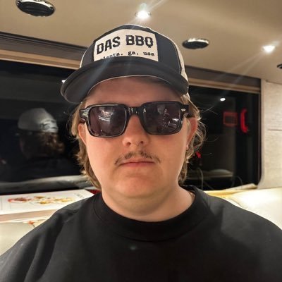 cleitonmarts's tweet photo. @sn0wingx A cara de cu desse merda.... Kkkkk. Boca de socar rola do caralho. https://t.co/k24XeSpgbp